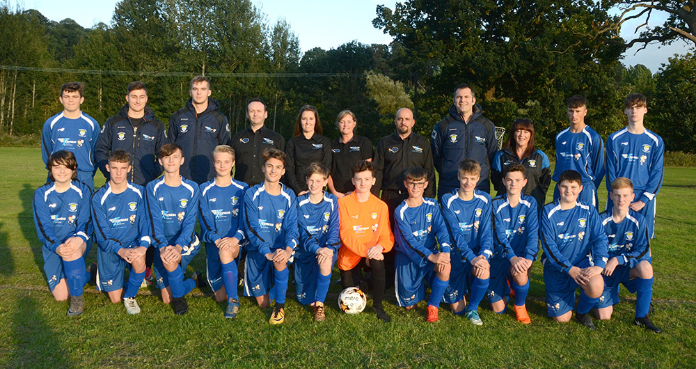 Bridgnorth football team in Express Fit tops